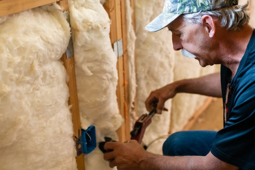 Slide of Three Sisters Plumbing
