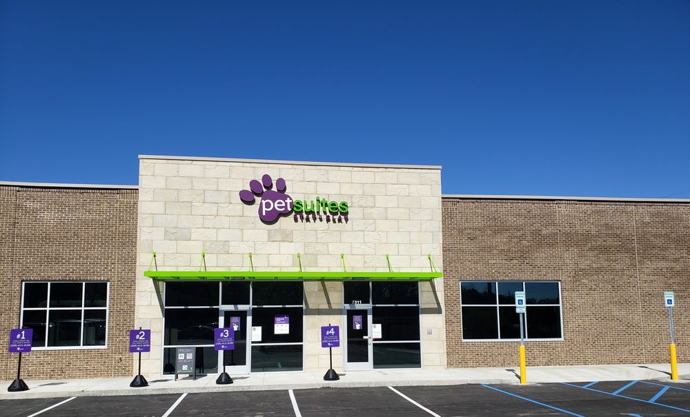 PETSUITES HOOVER Updated October 2024 15 Photos 2311 John Hawkins