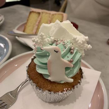 Peggy Porschen Cakes - Patisserie/Cake Shop Near Me - London, XGL Peggy Porschen Cakes - Patisserie/Cake Shop Near Me - London, XGL