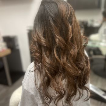 The Color Room - Need a change thats still low-maintenance? I can tell you how you can reduce your time in the salon! - Hair Salons Near Me - Atlanta, Georgia The Color Room - Need a change thats still low-maintenance? I can tell you how you can reduce your time in the salon! - Hair Salons Near Me - Atlanta, Georgia