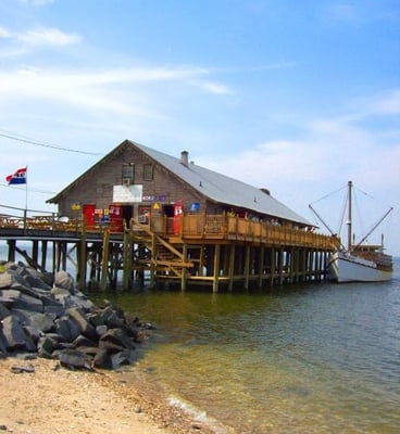 Coles Point Tavern by null