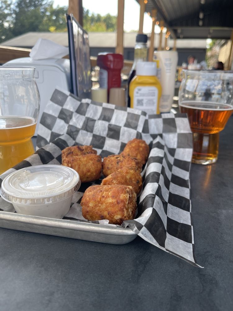 Food from Aeonian Brewery