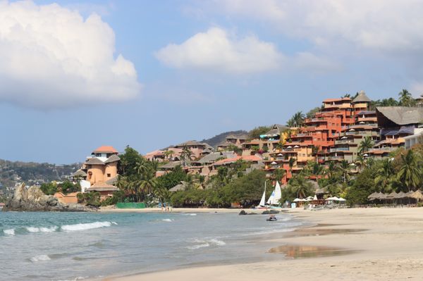 Thompson Zihuatanejo, by Hyatt by null