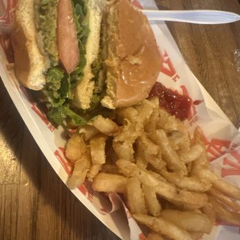 Love City Brewing - Veggie burger - Breweries Near Me - Philadelphia, Pennsylvania Love City Brewing - Veggie burger - Breweries Near Me - Philadelphia, Pennsylvania