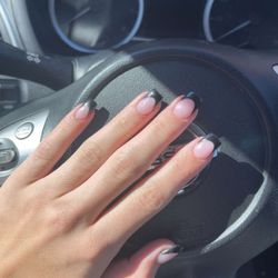OMG Nails & Spa - Black frenchies Dip + tips
