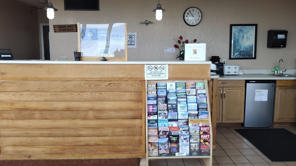 STAGECOACH MOTEL Updated May 2024 20 Photos & 19 Reviews 905 W