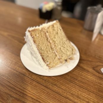 Pie 'n Burger - Coconut Cake - Burgers Near Me - Pasadena, California