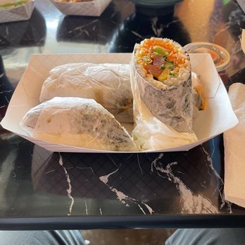 Ginza Ramen and Poke - Sushirito w/ spicy tuna and fish eggs - Poke Near Me - Selma, Texas