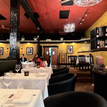 Bacchus Wine Bar and Restaurant - Dinning room - New American Near Me - Buffalo, New York