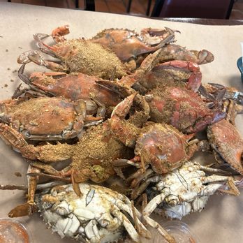 Cantler's Riverside - "Large" (not large) blue crabs - Seafood Near Me - Annapolis, Maryland