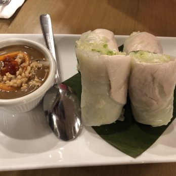 Pho Basil - chicken spring roll - Vietnamese Near Me - Boston, Massachusetts