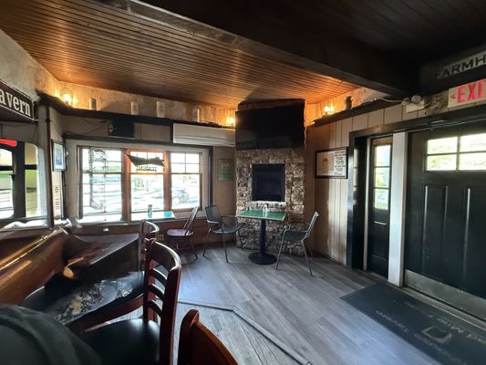 Farmhouse Tavern by null