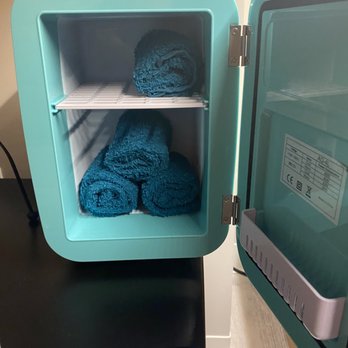VIVA Wellness - Cooling towels! Nice touch! - Saunas Near Me - Brookfield, Wisconsin