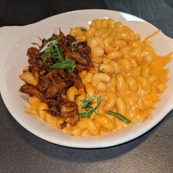 Flight Deck - Bbq Mac and cheese - New American Near Me - Omaha, Nebraska