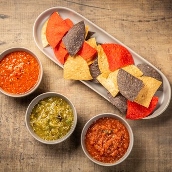 Saracen Express - a platter of chips and salsa - Pizza Near Me - Pine Bluff, Arkansas Saracen Express - a platter of chips and salsa - Pizza Near Me - Pine Bluff, Arkansas
