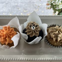Boro Coffee - Fall cupcakes from US Hotel!