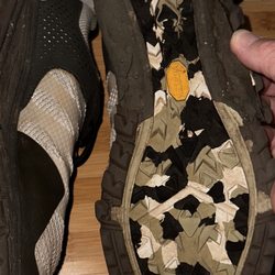 Merrell Outlet - Completely detreaded by 4th hike