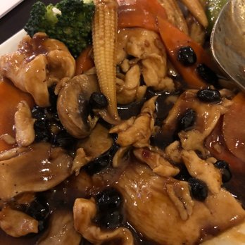 Hunan Gardens - Chicken with Black Bean Sauce - Chinese Near Me - Kalamazoo, Michigan Hunan Gardens - Chicken with Black Bean Sauce - Chinese Near Me - Kalamazoo, Michigan