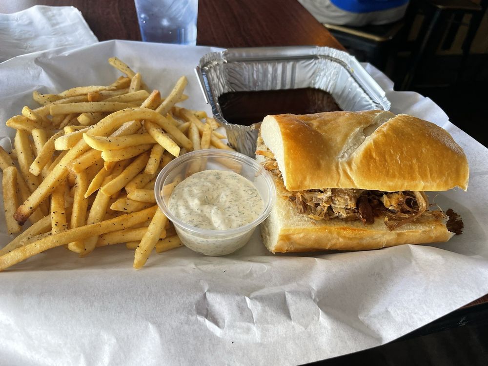 Lincoln Highway Tavern Logo