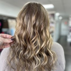 High Maintenance Beauty Bar - Foilyage created by Jackie Carlton