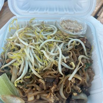 Little Lotus Express - Food Trucks Near Me - Kahuku, Hawaii Little Lotus Express - Food Trucks Near Me - Kahuku, Hawaii