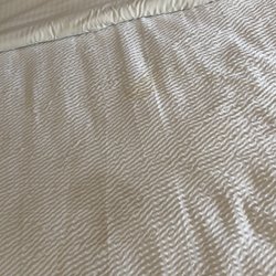 Red Roof Inn Conroe North-Willis - Body fluid stains everywhere
