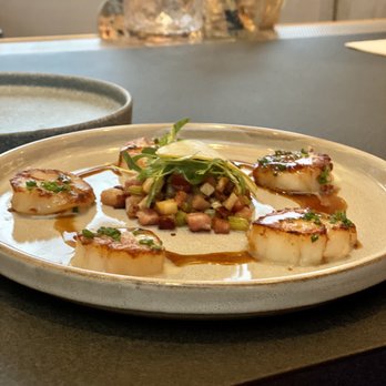 Gordon Ramsay Hell's Kitchen - *PAN-SEARED SCALLOPS* celery root, braised bacon lardons, pickled granny smith apples.  Are your taste buds singing yet? - Desserts Near Me - Washington, DC, District of Columbia