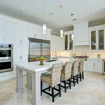 Dold Developments - a large kitchen with a center island - General Contractors Near Me Dold Developments - a large kitchen with a center island - General Contractors Near Me