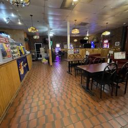 Barone's Pizza - Countryside - Interior