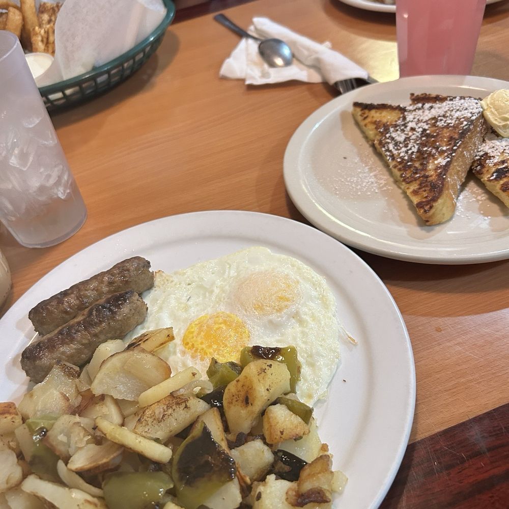 Crossroads Cafe - Two egg breakfast with home fries, and a side of country gravy - Cafes Near Me - Joshua Tree, California Crossroads Cafe - Two egg breakfast with home fries, and a side of country gravy - Cafes Near Me - Joshua Tree, California