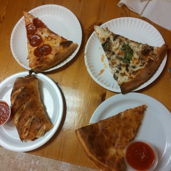 The Pizzeria - Today's choices: clockwise from top right , mushroom/spinach, chicken parm, pepperoni stromboli, pepperoni. - Pizza Near Me - Harlingen, Texas The Pizzeria - Today's choices: clockwise from top right , mushroom/spinach, chicken parm, pepperoni stromboli, pepperoni. - Pizza Near Me - Harlingen, Texas