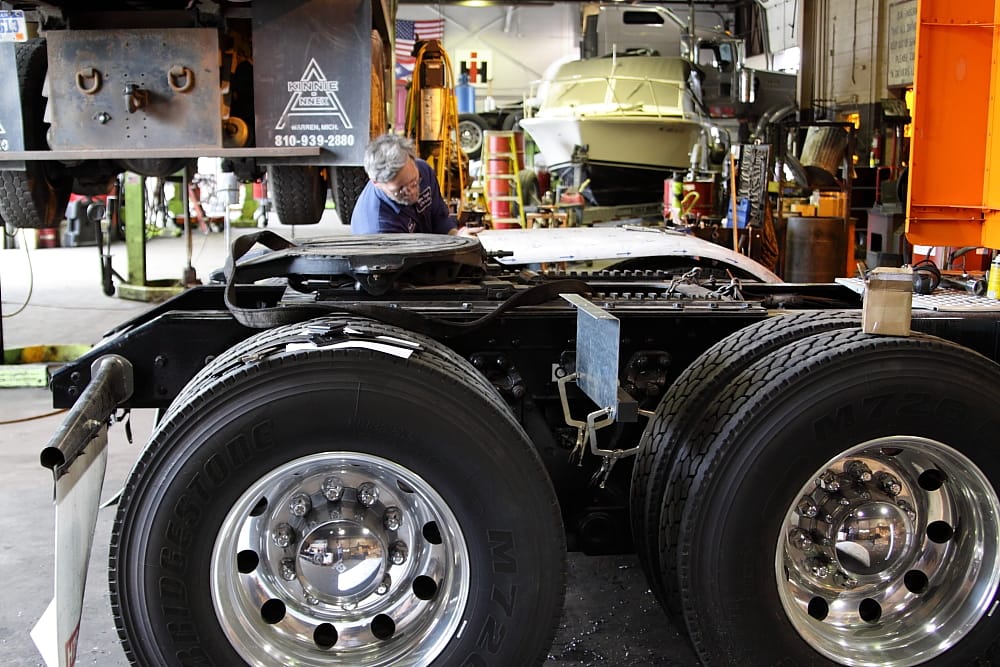 ARROW TRUCKS & PARTS Updated September 2024 2637 W Fort St, Detroit