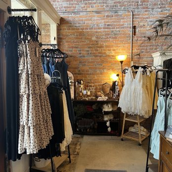 Bloom Boutique and Tea House - Inside - Coffee & Tea Near Me - Lebanon, Oregon