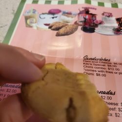 Kiki's Bakery - Delicious peanut butter cookies!