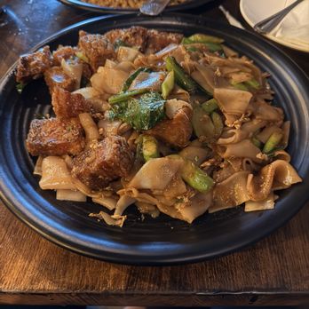 Luv2eat Thai Bistro - Thai Near Me - Los Angeles, California Luv2eat Thai Bistro - Thai Near Me - Los Angeles, California