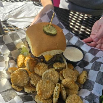 Rogers Roundhouse - Burger and pickles - Beer Gardens Near Me - Fort Worth, Texas