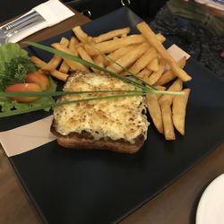 Tymad Bistro