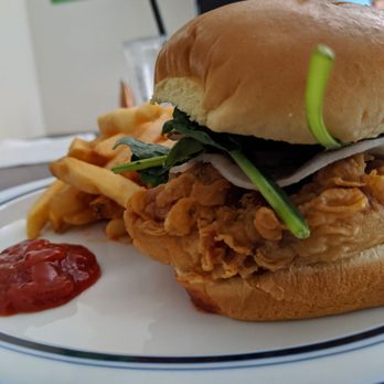 Chicken Insider - Seoul chicken sandwich - Chicken Wings Near Me - New York, New York