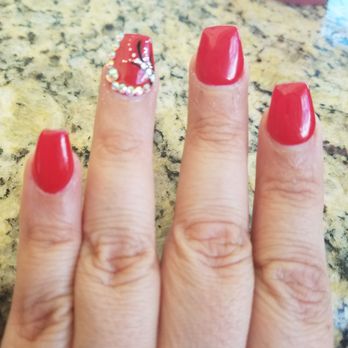 Diamond Nails - Nails done by Vicki - Nail Salons Near Me - Tampa, Florida