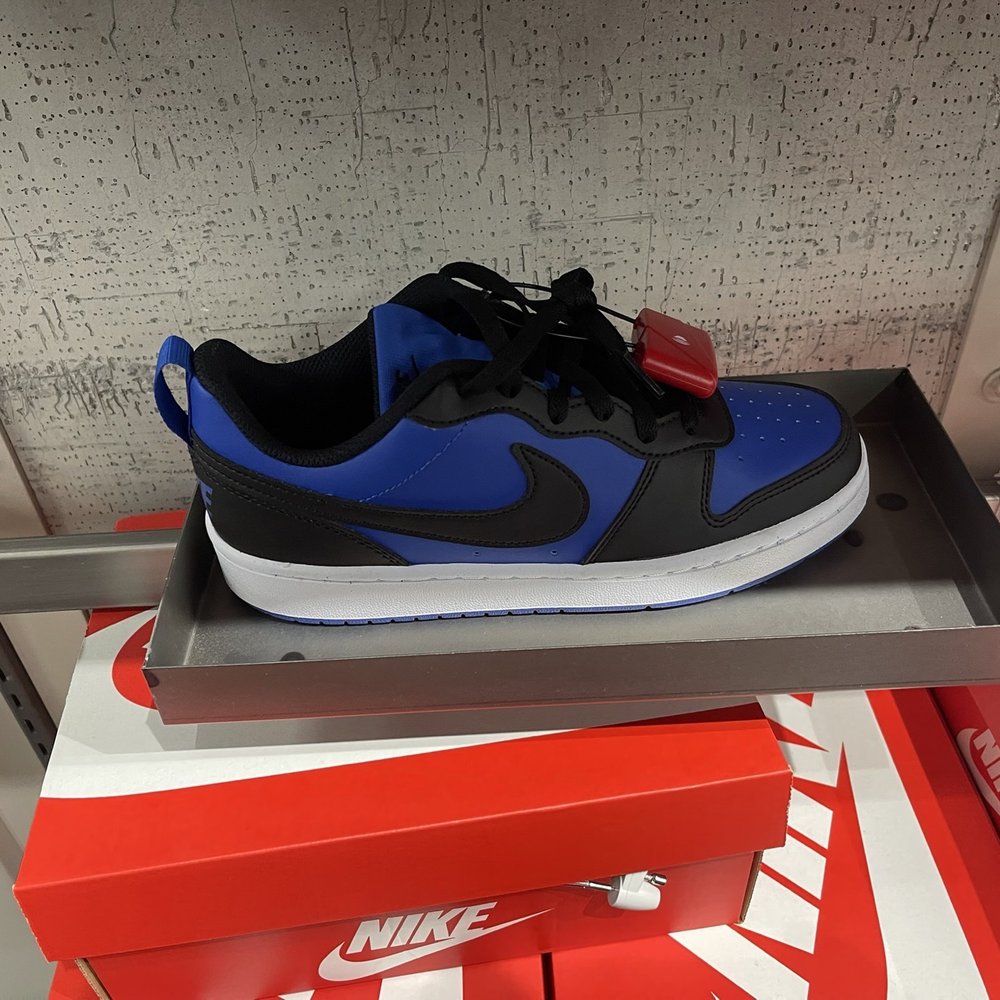 DSW Designer Shoe Warehouse - Kids Dunks - Shoe Stores Near Me - Thousand Oaks, California DSW Designer Shoe Warehouse - Kids Dunks - Shoe Stores Near Me - Thousand Oaks, California