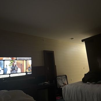 Fairfield by Marriott Inn & Suites Coralville - Small rooms - Hotels Near Me - Coralville, Iowa