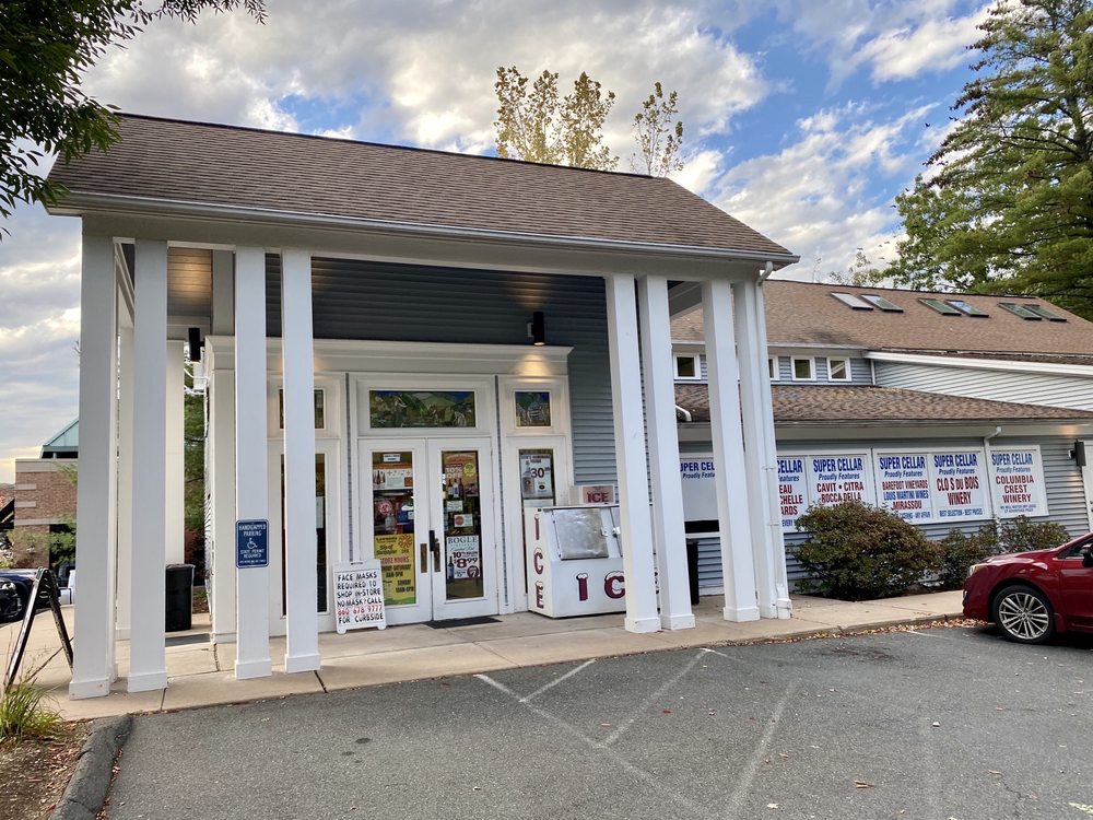 SUPER CELLAR WAREHOUSE LIQUORS Updated October 2024 109 Photos & 11 Reviews 332 W Main St