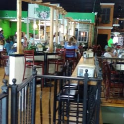 Main Street Market - Building is cute, can't deny that, but the smoothie bar was a dud, drat!