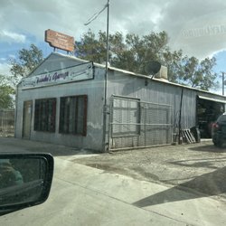 Garages Panchos - outside