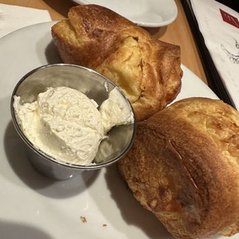 BB's - Complimentary bread - New American Near Me - Jacksonville, Florida