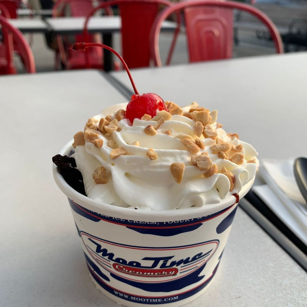 MooTime Creamery - Sundae w. Coffee ice cream underneath - Ice Cream & Frozen Yogurt Near Me - Coronado, California MooTime Creamery - Sundae w. Coffee ice cream underneath - Ice Cream & Frozen Yogurt Near Me - Coronado, California