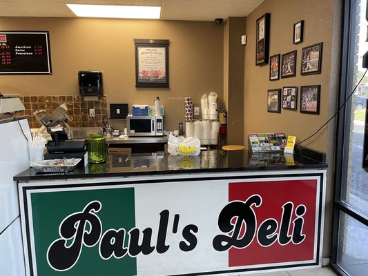Paul's Italian Deli & Restaurant by null