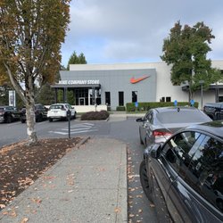 Nike Company Store - Going in for the deals