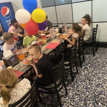 SPINZ - Eating area for b day parties - Skating Rinks Near Me - Fort Myers, Florida