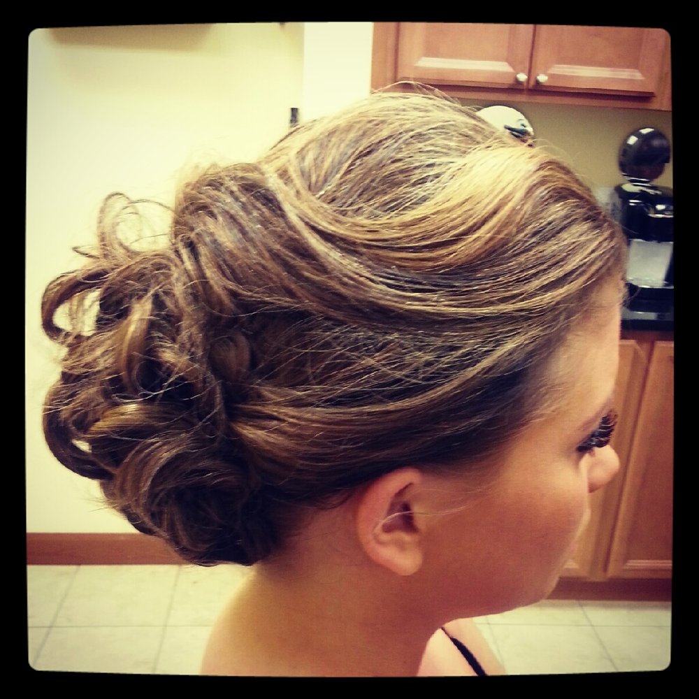 Tangled Hair Boutique - Hair Stylists Near Me - Bartlett, Illinois Tangled Hair Boutique - Hair Stylists Near Me - Bartlett, Illinois